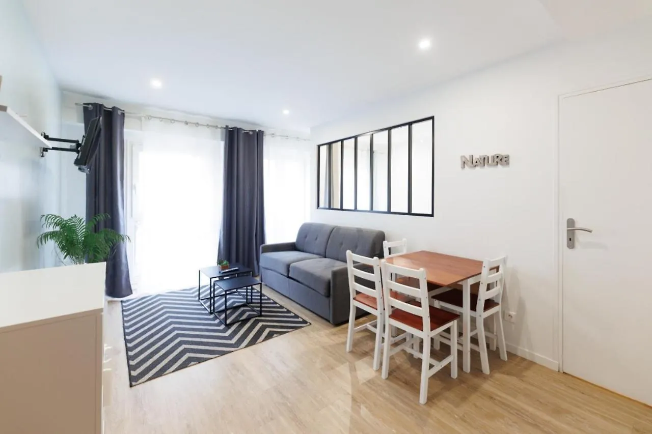 Confortable Apartment Next To Montmartre Opera Gare Saint Lazare contacts