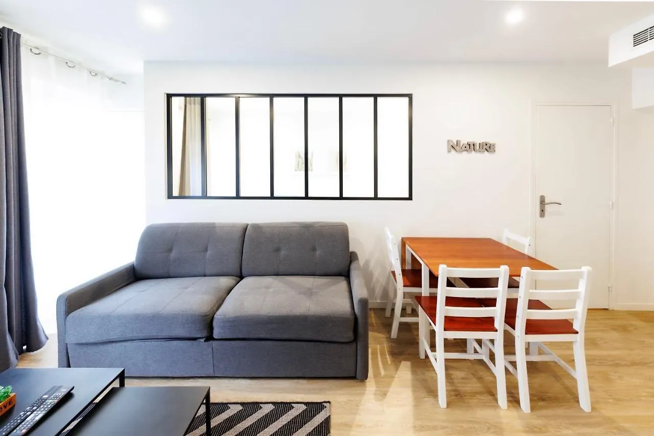 Confortable Apartment Next To Montmartre Opera Gare Saint Lazare Paris France